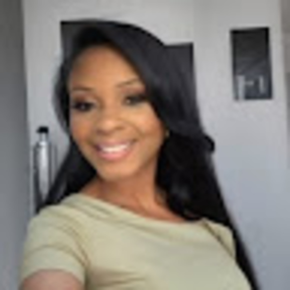 Meet your Posher, Sophie - Picture 1 of 1